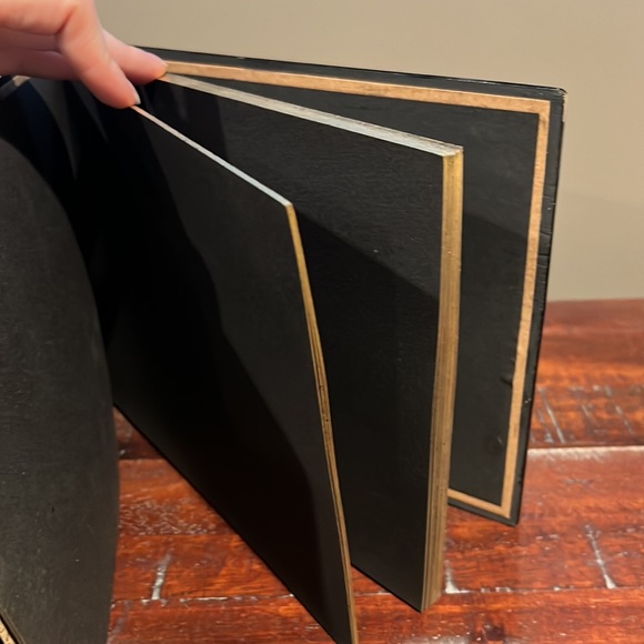 Vintage, Handpainted, Lacquered Scrapbook with map of Japan ๐ฏ๐ต - Picture 3 of 8